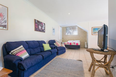 Surfside Ocean Beach Denmark Holiday Accommodation - Accommodation Adelaide 13