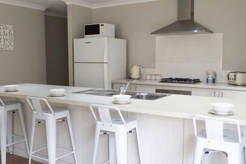 The Beach House - Accommodation Adelaide 11