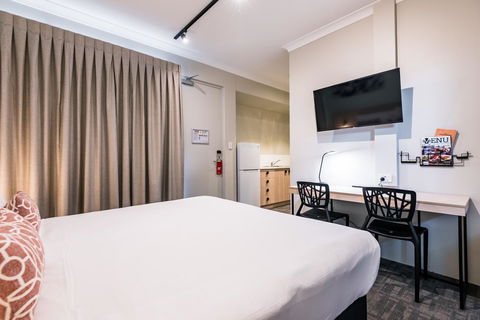 Nightcap At Wanneroo Tavern - Accommodation Adelaide 11