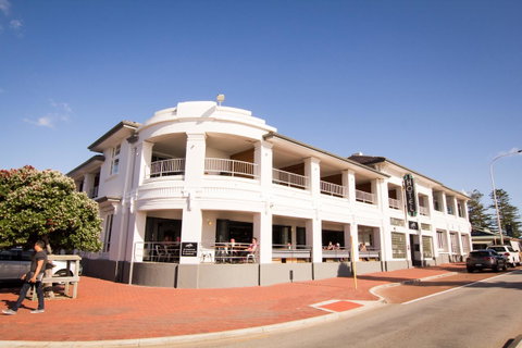 Cottesloe Beach Hotel - Accommodation Adelaide 0