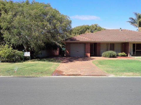 Busselton Beachfront - Accommodation Adelaide 1