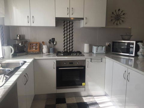 Bright & Beautiful Home On The Hills! - Accommodation Adelaide 14