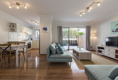 Cottesloe Sea Salt Abode - Executive Escapes - Accommodation Adelaide 0