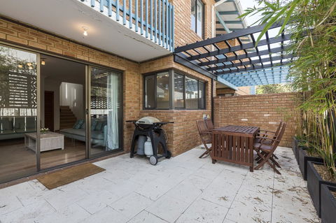 Cottesloe Sea Salt Abode - Executive Escapes - Accommodation Adelaide 10