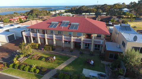 Baywatch Retreat Augusta - Accommodation Adelaide 1