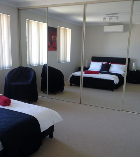 Aaratti House - Accommodation Adelaide 6