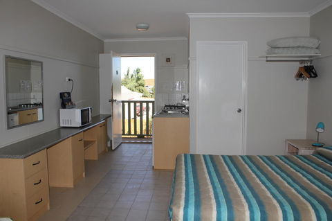 Ningaloo Coral Bay â€“ Bayview - Accommodation Adelaide 23