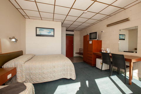 EUCLA MOTOR HOTEL - Accommodation Adelaide 19