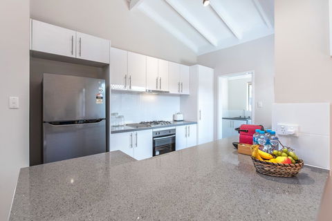 Lotus Perth Retreat - Accommodation Adelaide 9