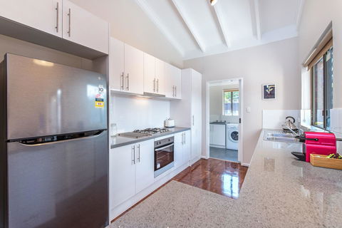 Lotus Perth Retreat - Accommodation Adelaide 8