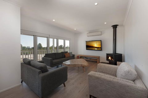Blue Sky Escapes The Lookout Lancelin - Accommodation Adelaide 28