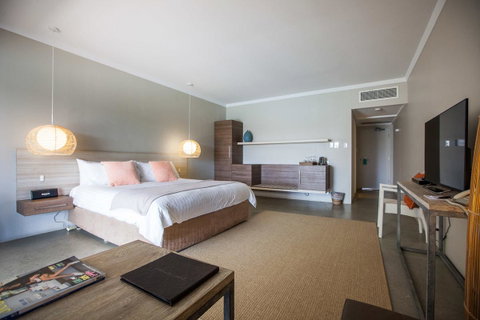 The Marina Hotel - Mindarie - Accommodation Adelaide 4