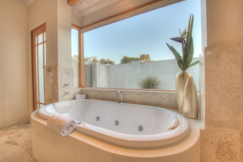 Moana Spa Villas - Prime Yallingup Location - Accommodation Adelaide 6
