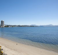 Sandy Bay Waterfront Home - Accommodation Adelaide
