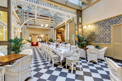 Hadley\'s Orient Hotel - Accommodation Adelaide 2