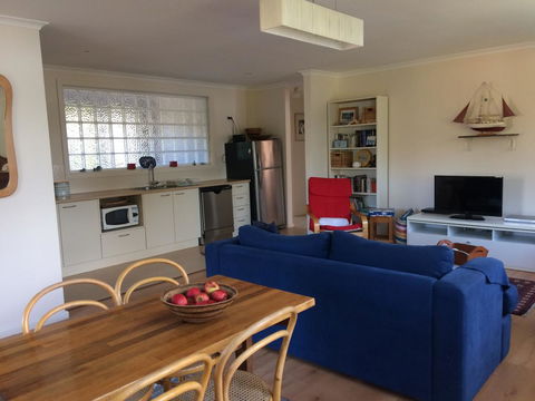 Anchorage Waterfront Retreat - Accommodation Adelaide 5