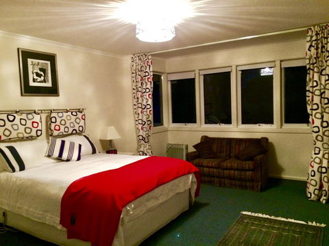 Anchorage Waterfront Retreat - Accommodation Adelaide 11