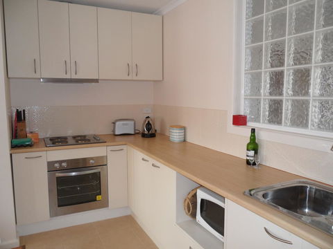Anchorage Waterfront Retreat - Accommodation Adelaide 3