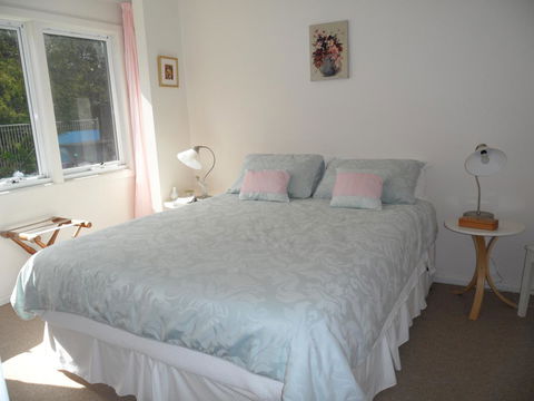 Anchorage Waterfront Retreat - Accommodation Adelaide 15