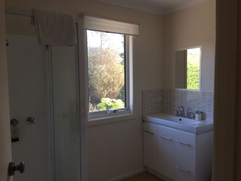 Anchorage Waterfront Retreat - Accommodation Adelaide 30
