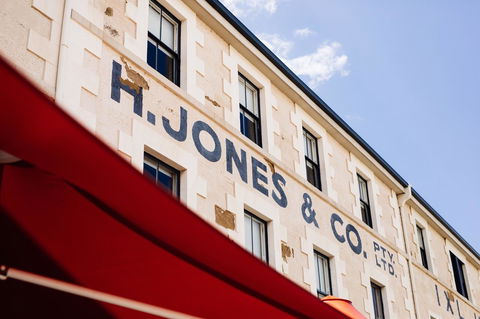 The Henry Jones Art Hotel - Accommodation Adelaide 0