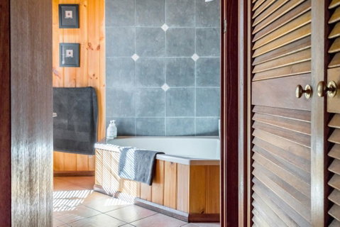 Freycinet Panorama - Accommodation Adelaide 13