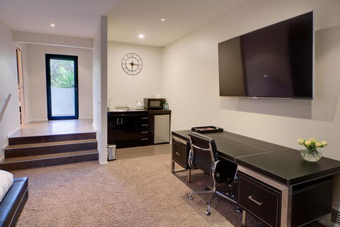 Amare Beachside Luxury - Accommodation Adelaide 16