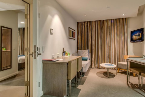 Mantra Collins Hotel - Accommodation Adelaide 25