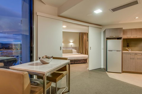 Mantra Collins Hotel - Accommodation Adelaide 28
