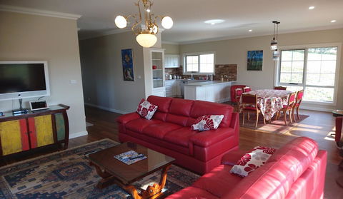 Mountain Blue Guest House - Accommodation Adelaide 6