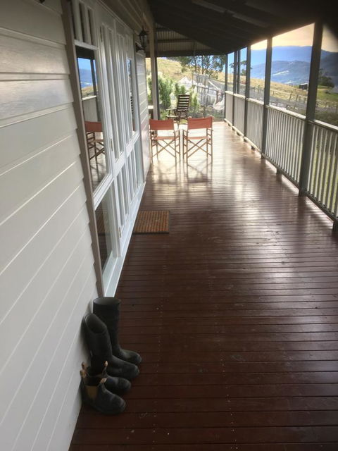 House On The Hill Bed And Breakfast - Accommodation Adelaide 3