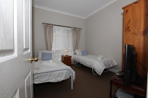 House On The Hill Bed And Breakfast - Accommodation Adelaide 33