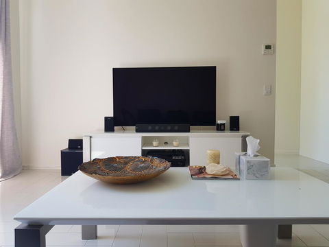 New Spacious Beachside Townhouse - Accommodation Adelaide 2