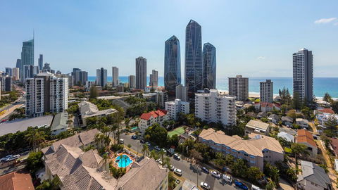 Oaks Gold Coast Hotel - Accommodation Adelaide 2