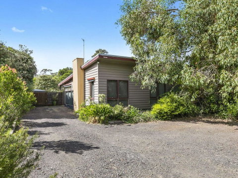 OCEANS 12 - ANGLESEA - Accommodation Adelaide 0