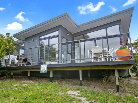 OCEANS 12 - Modern Ocean View Villa - Accommodation Adelaide 3