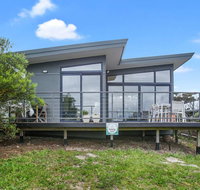 OCEANS 12 - modern ocean view villa - Accommodation Adelaide