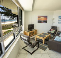 Oceanside Resort - Absolute Beachfront Apartments - Accommodation Adelaide