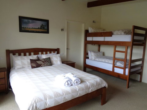 Off Mountain Accommodation - Accommodation Adelaide 2