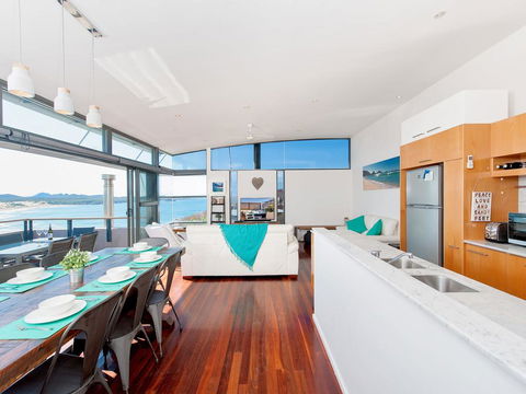 One Mile Cl, Townhouse 22, 26, The Deckhouse - Accommodation Adelaide 3