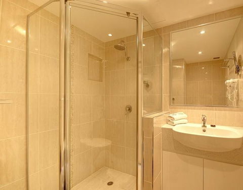 Pacific Surf Absolute Beachfront Apartments - Accommodation Adelaide 1