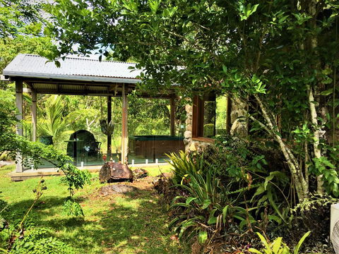 Palm Grove Rainforest Retreat - Accommodation Adelaide 3