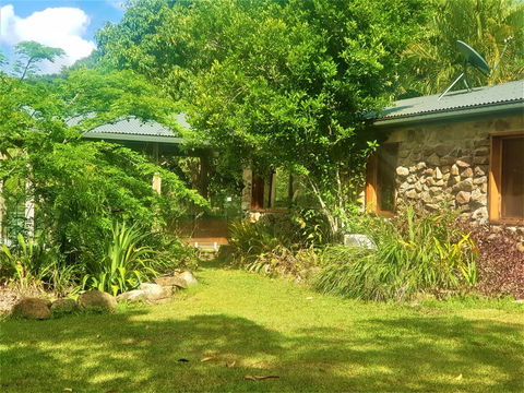 Palm Grove Rainforest Retreat - Accommodation Adelaide 0
