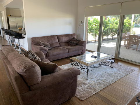 Peaceful Way Retreat - Accommodation Adelaide 2
