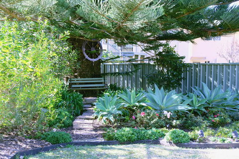 Pelican Beach House Narrawallee - Accommodation Adelaide 2