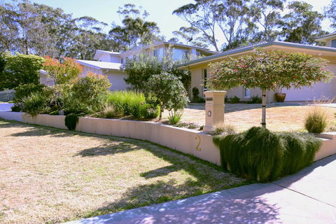Pelican Beach House Narrawallee - Accommodation Adelaide 3