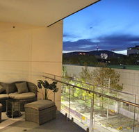 Perfectly Located Modern Apartment - Canberra CBD - Accommodation Adelaide