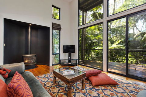 Pethers Rainforest Retreat - Accommodation Adelaide 0