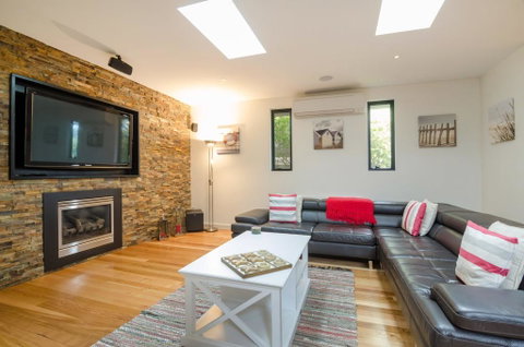 PIER 55 - DROMANA... - Accommodation Adelaide 0