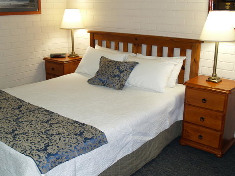 Pigeon House Motor Inn - Accommodation Adelaide 1